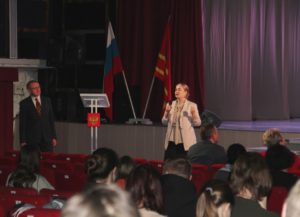 Председатель облизбиркома встретилась со студентами в День Конституции Российской Федерации